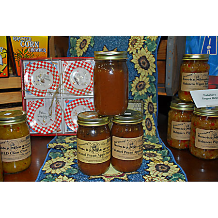 Caramel Pecan Apple Butter - Pint